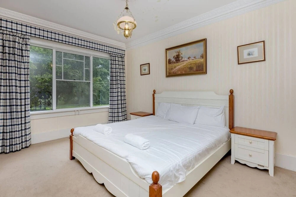 Classic 5 Beds Mt Dandenong Resort