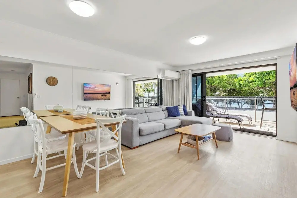 Spinnaker Apt 6- Mooloolaba Beach