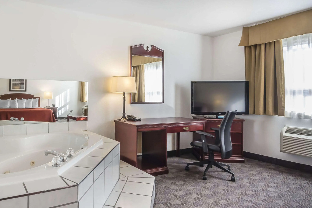 Quality Hotel & Conference Centre Fort McMurray