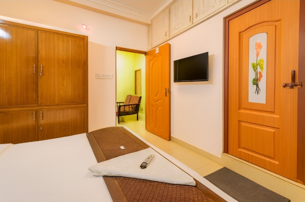 Smart Home service apartment by Stayz Royale