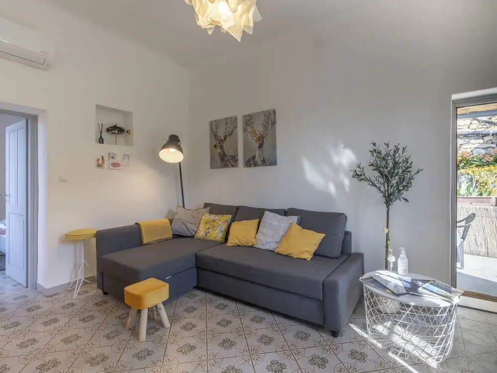 Villa Casetta in collina by Interhome