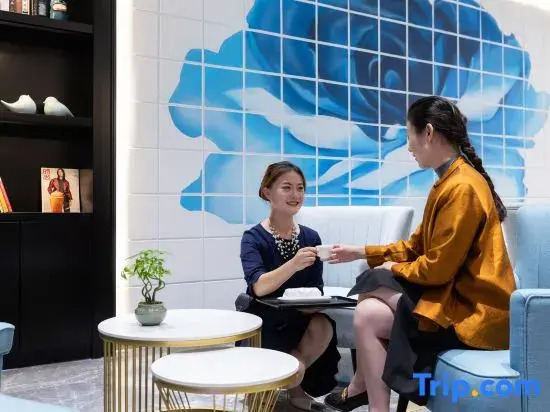 Xana Deluxe Hotel (Jinan West Railway Station International Convention center Store)