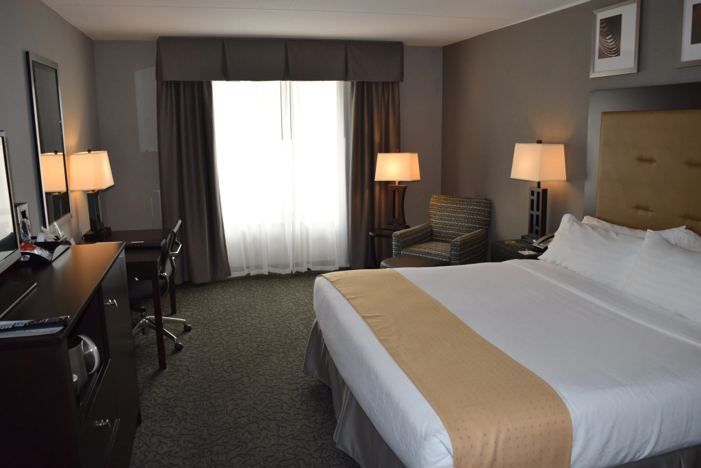 Holiday Inn and Suites East Peoria by IHG