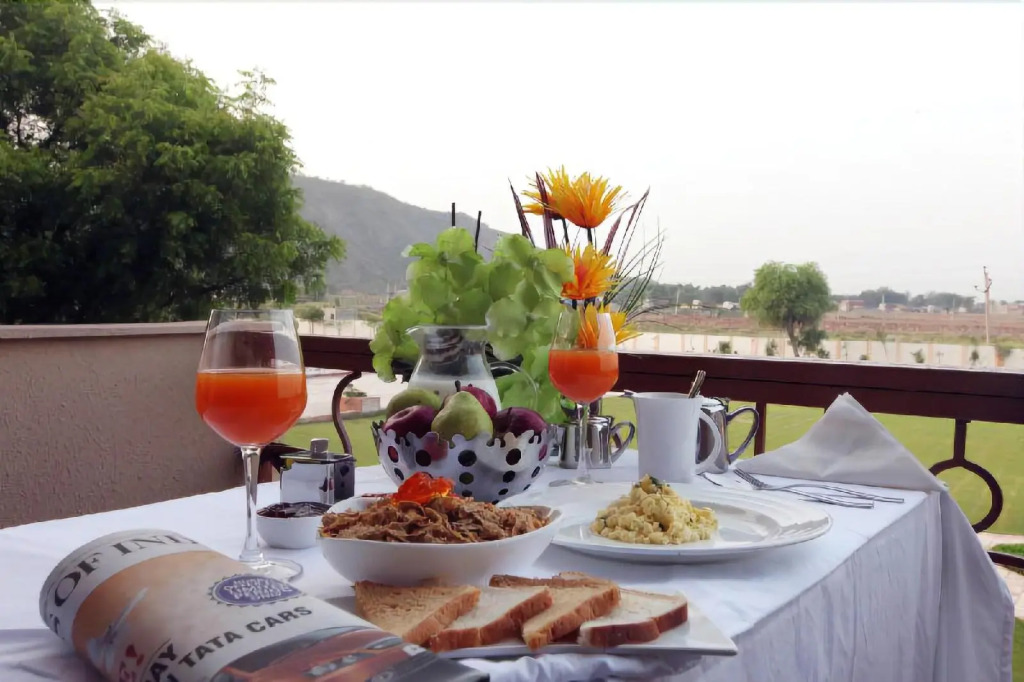 Treehouse Sunrise Resort Neemrana