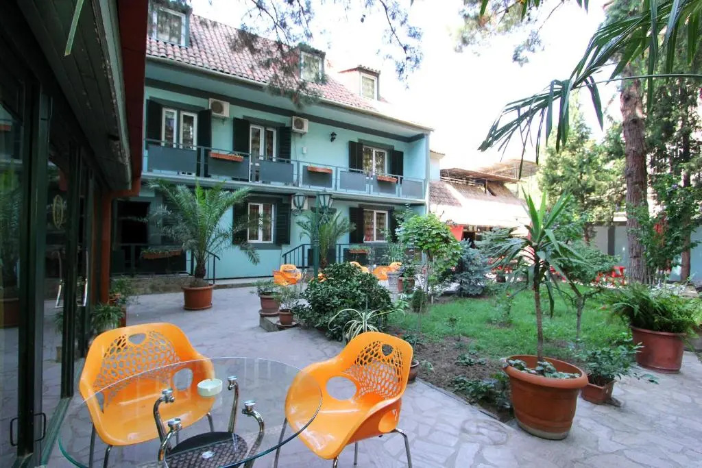 Batesta Hotel