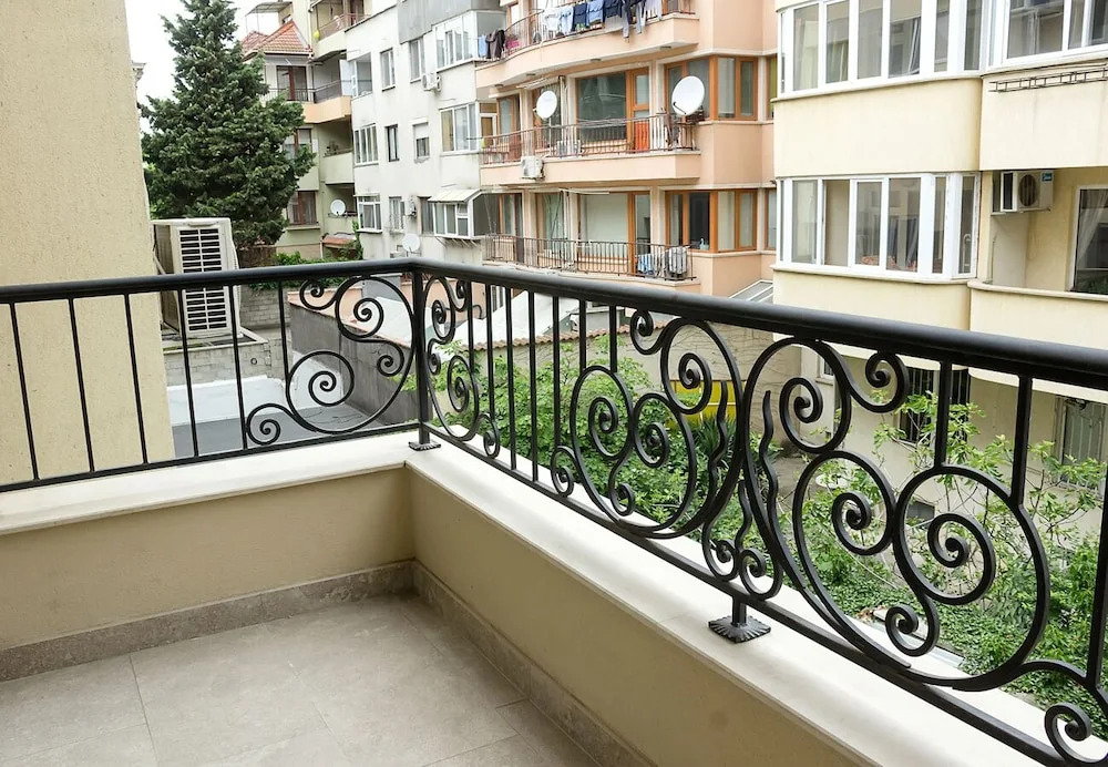 FM Luxury 1-BDR Apartment - City Vibes