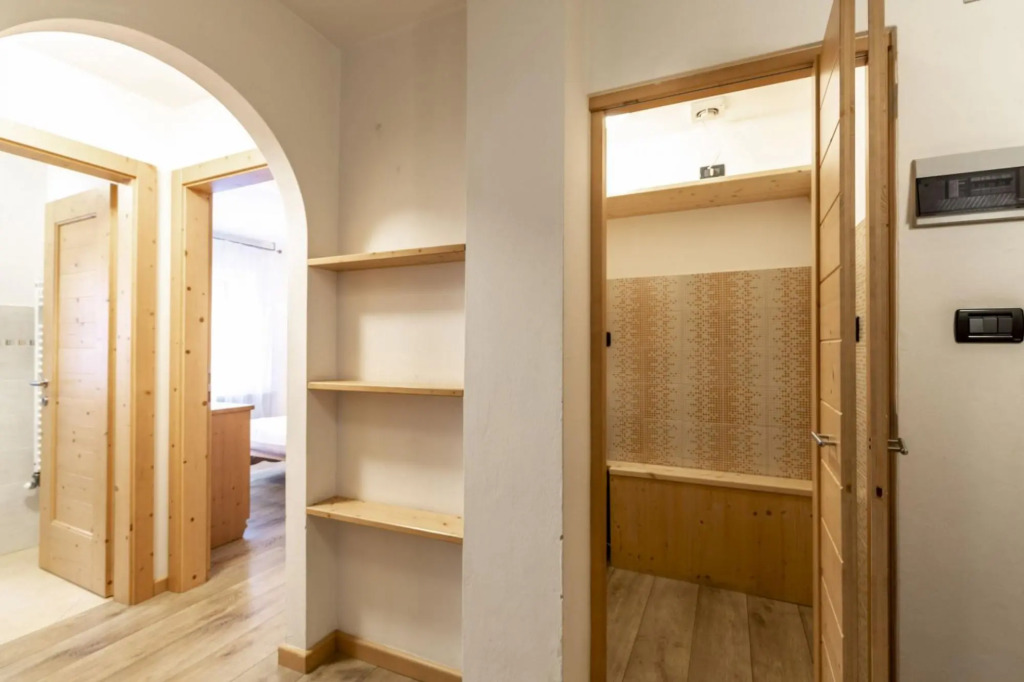 RICCI 15, two-room apartment. (022036-AT-066158)-403 RICCI INT. 15