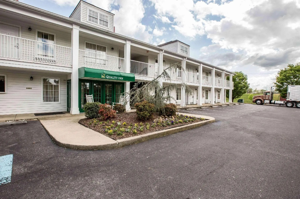 Quality Inn Johnson City I-26 exit 17