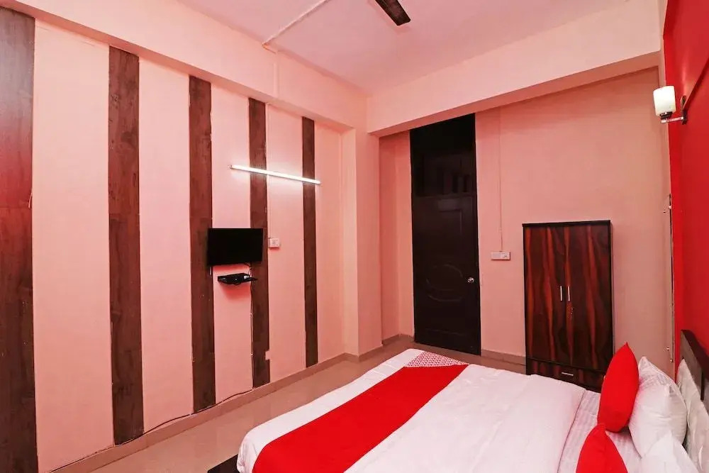 Oyo 43709 Glorious Stayz 53