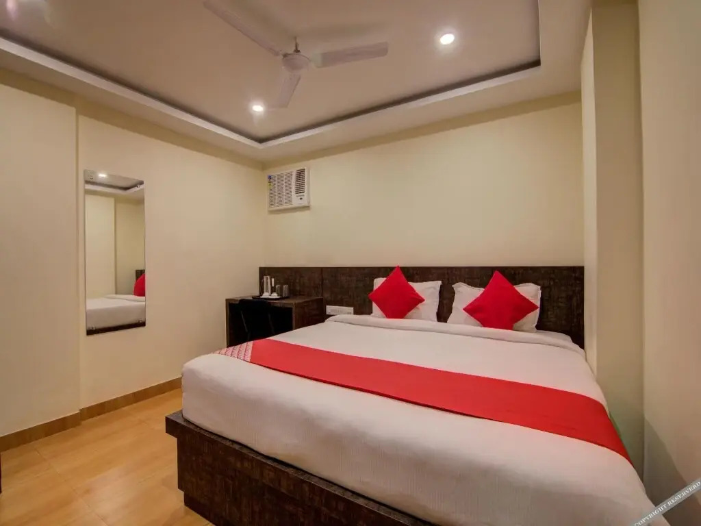 Hotel Skylawn by OYO Rooms