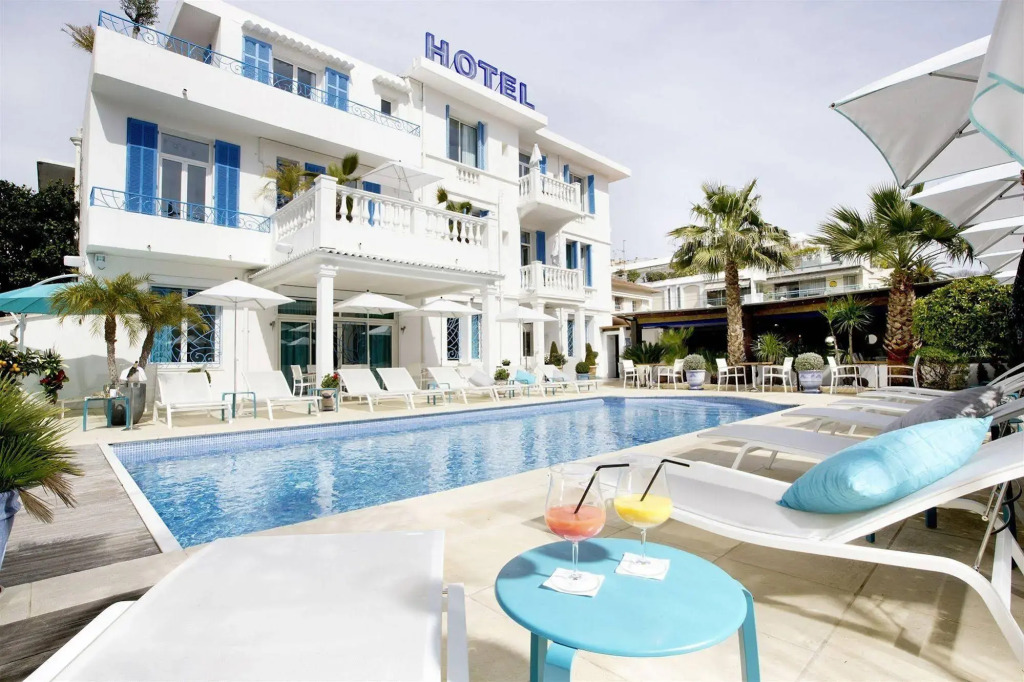 Hôtel La Villa Juan Beach
