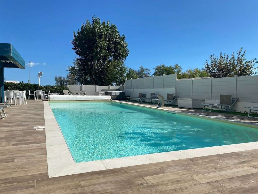 Hotel Aristeo Rimini fronte mare