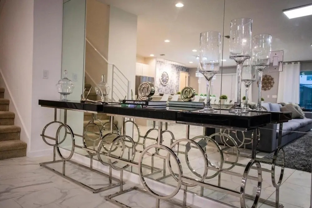 Huge Brand New Luxury 15 Bed Luxury Home! Home