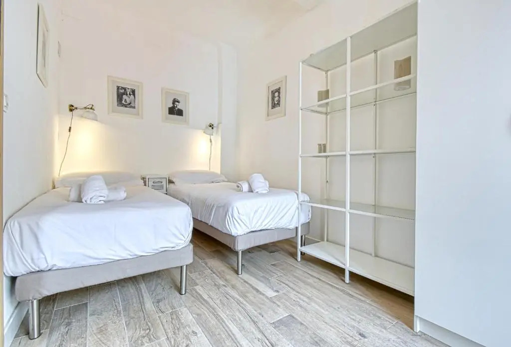 Romantic and new apartment in the famous Rue Meynadier in the supercentre of Cannes