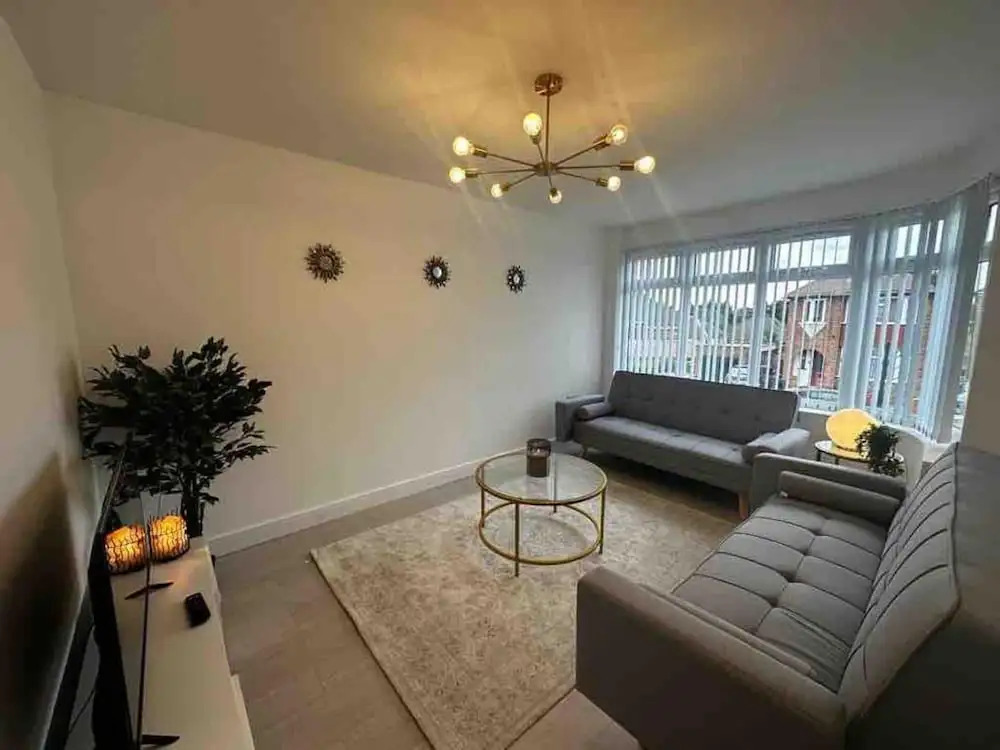 Lovely 3-bed House Near Birmingham Airport & Nec