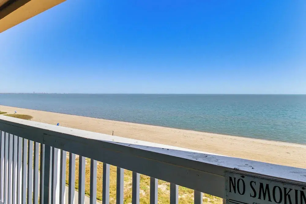 Breezy Beachfront Condo in Heart of Corpus Christi