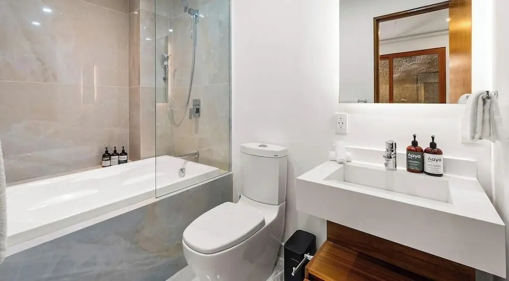 New 1 BR Condo - Rooftop Pool - Romantic Zone