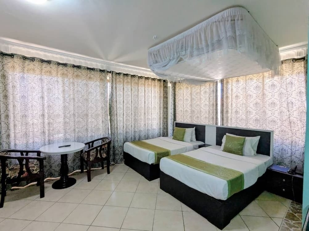 Alexander Hotel & Tours