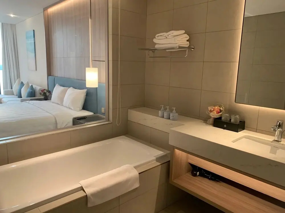 Alacarte Ha Long - sea view studio
