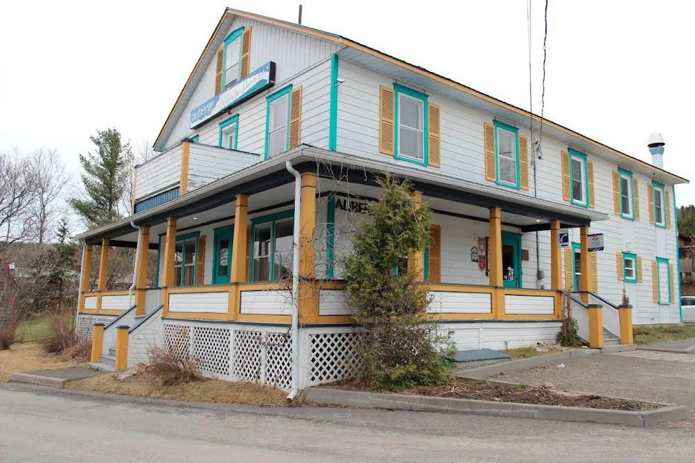 Auberge La Coulee Douce
