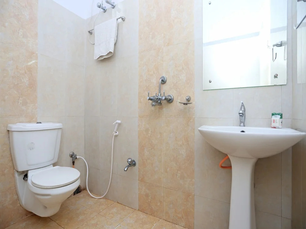 OYO 10046 Hotel Swarna Villa