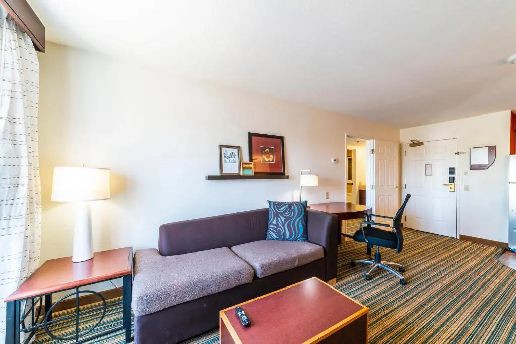 Metro PHX Upstairs 2bd sleeps 6 heated pool PETS ALLOWED