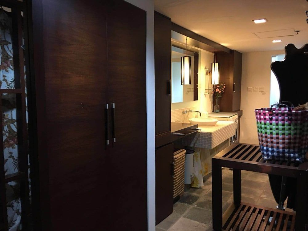 Beijing New World CBD Apartment