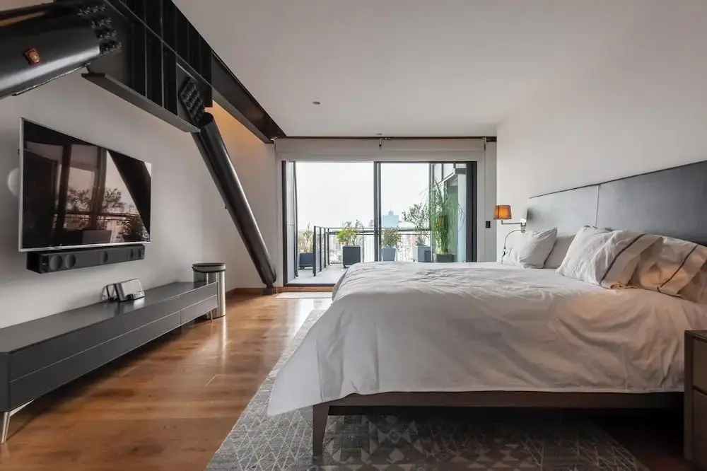 319-PH Luxury 3BR Duplex PH