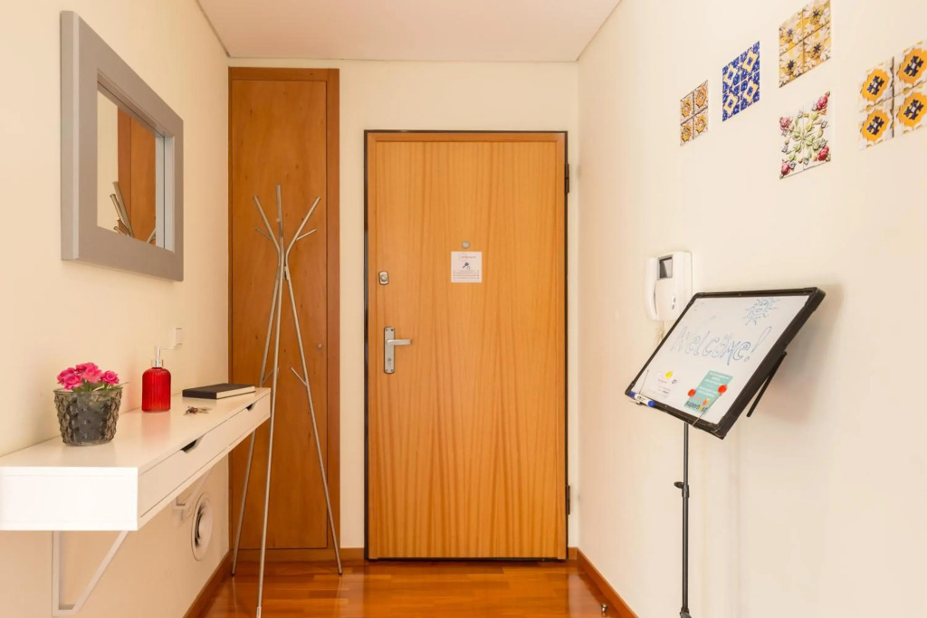 Music Relaxing Apt with bikes, terrace & parking