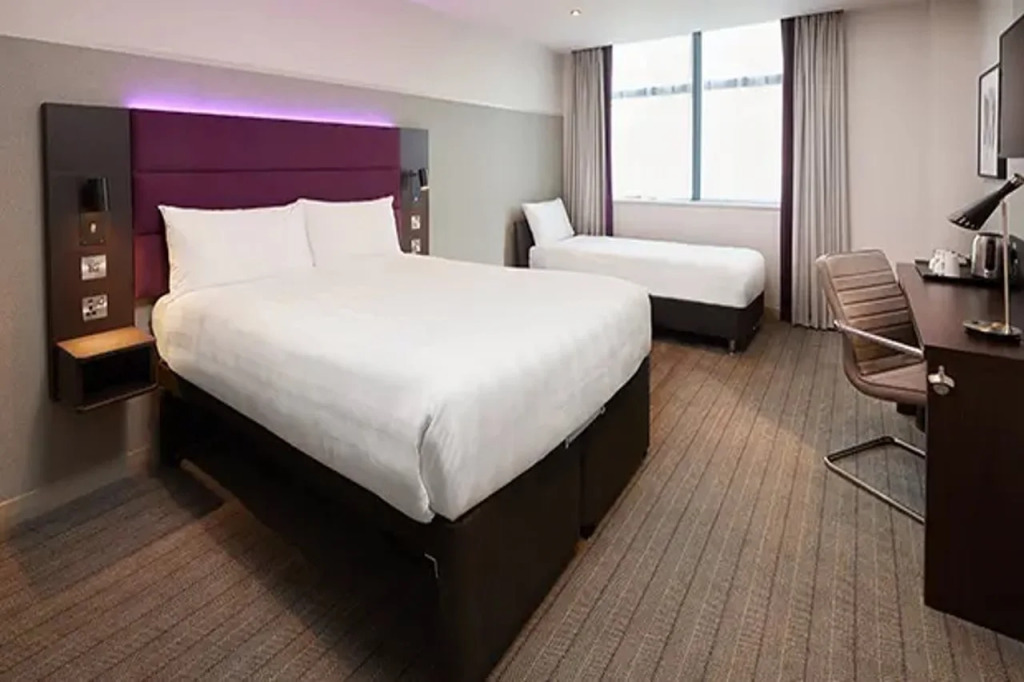 Premier Inn Swindon Town Centre