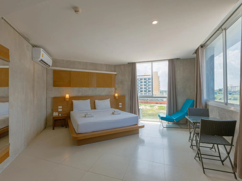B2 Jomtien Pattaya Boutique & Budget Hotel