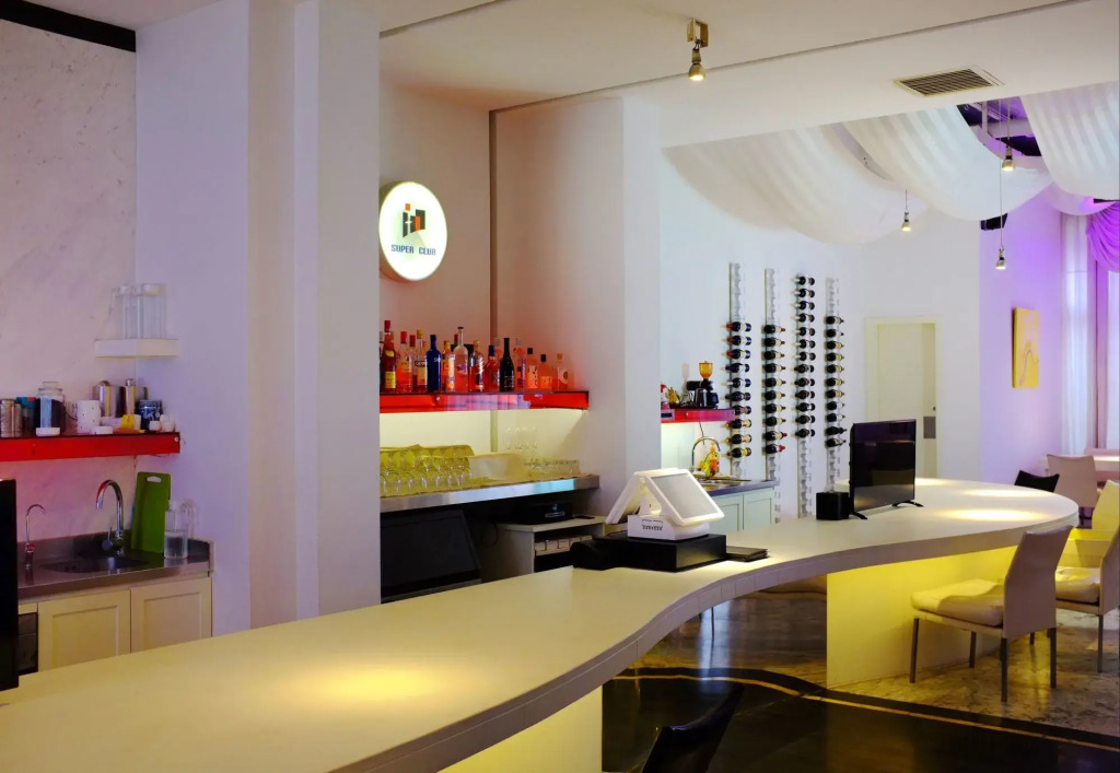 In-Zone Hotel & Apartment Tianjin