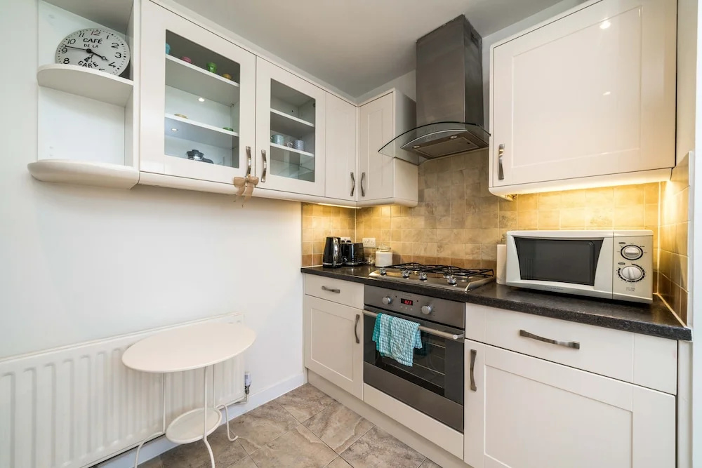 2 Bedroom Flat in Heart of Battersea near Station