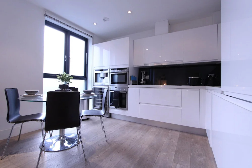 Modern 2 Bedroom Apart in heart London