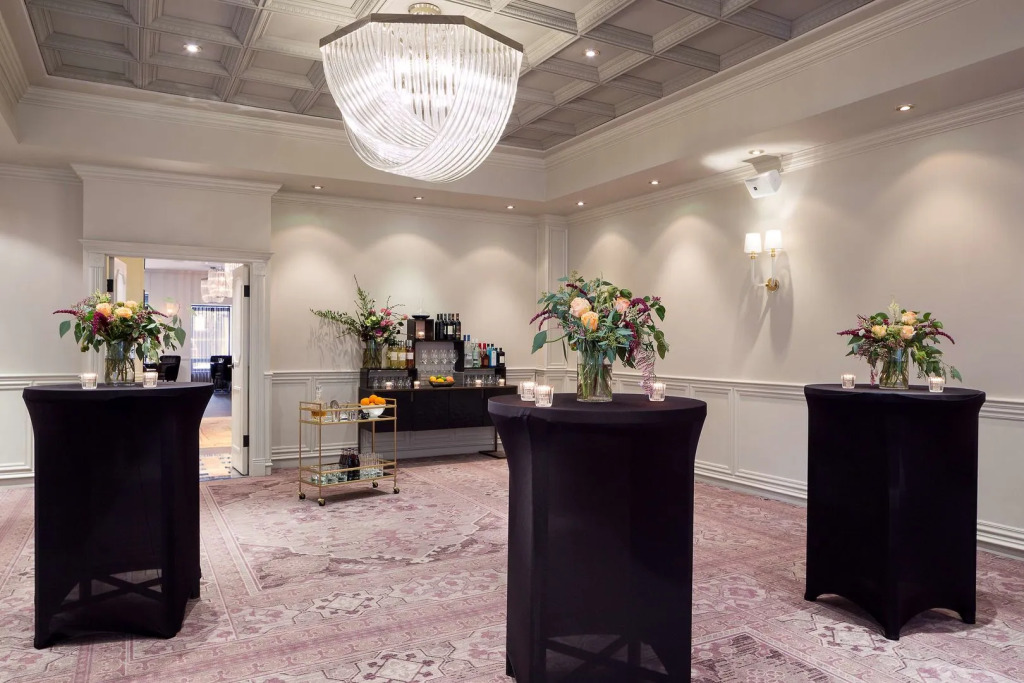 The Talbott, Autograph Collection