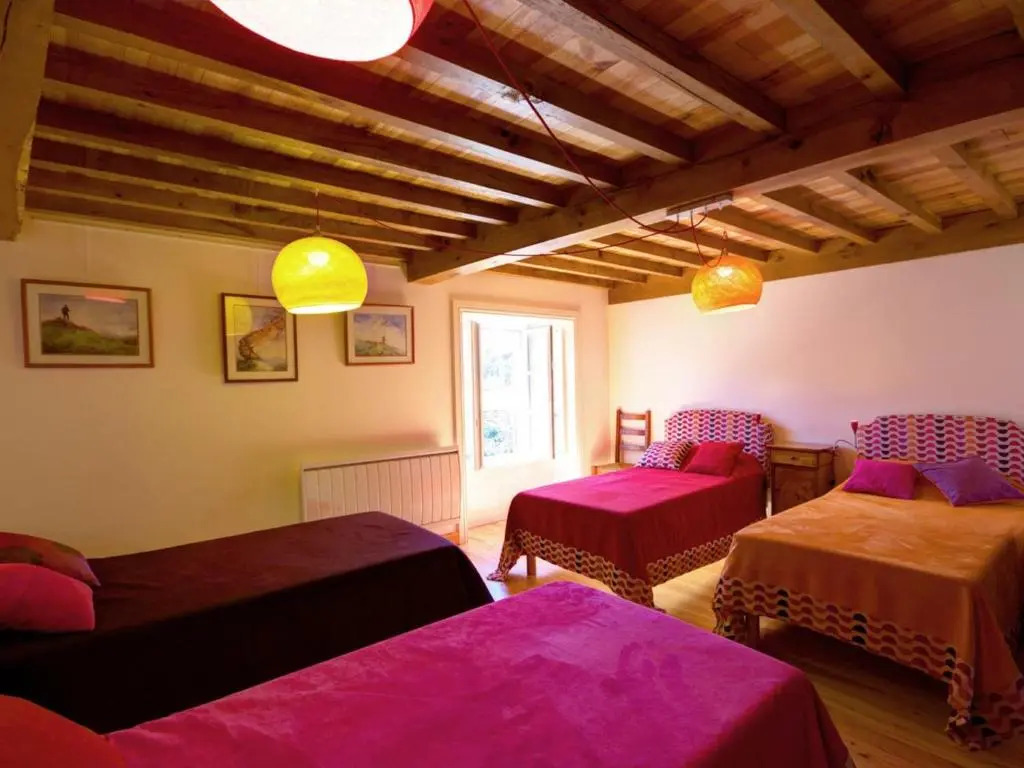 Gîte La Liesse avec 4 chambres, cheminée, jardin et animaux acceptés - FR-1-496-44