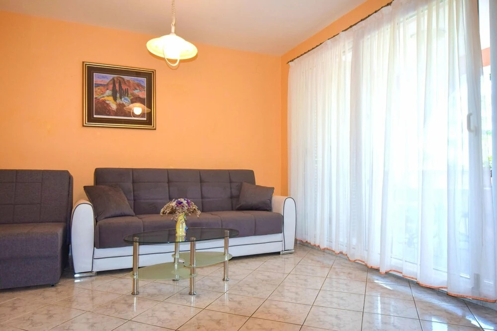 Apartment Mira