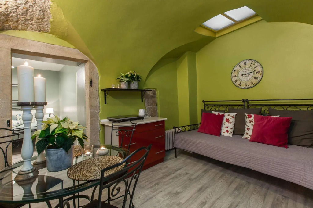 Black Star Suites