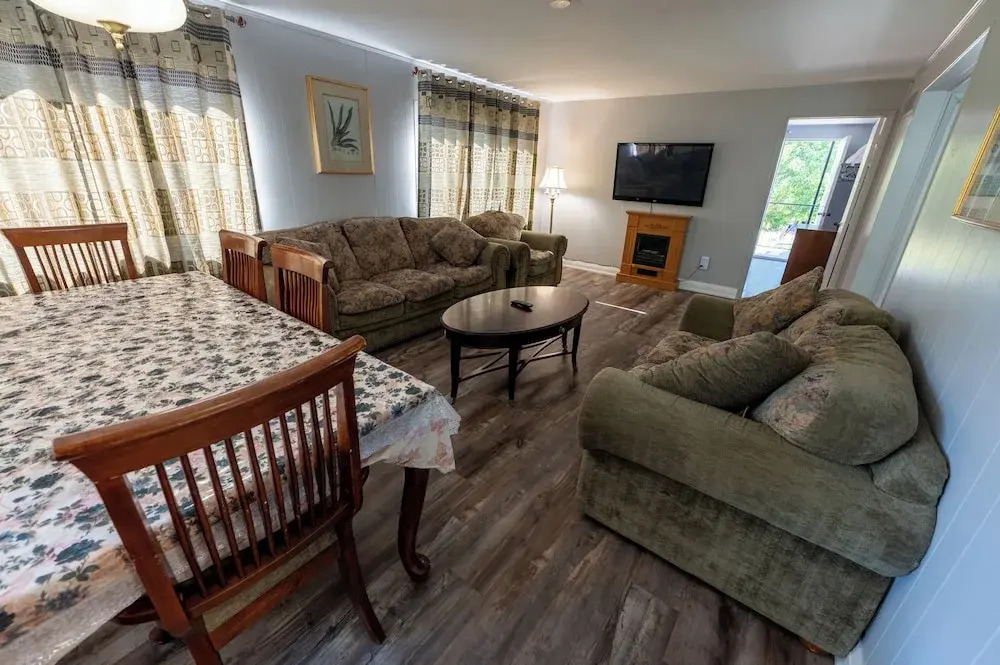 Sauble Beach Lodge