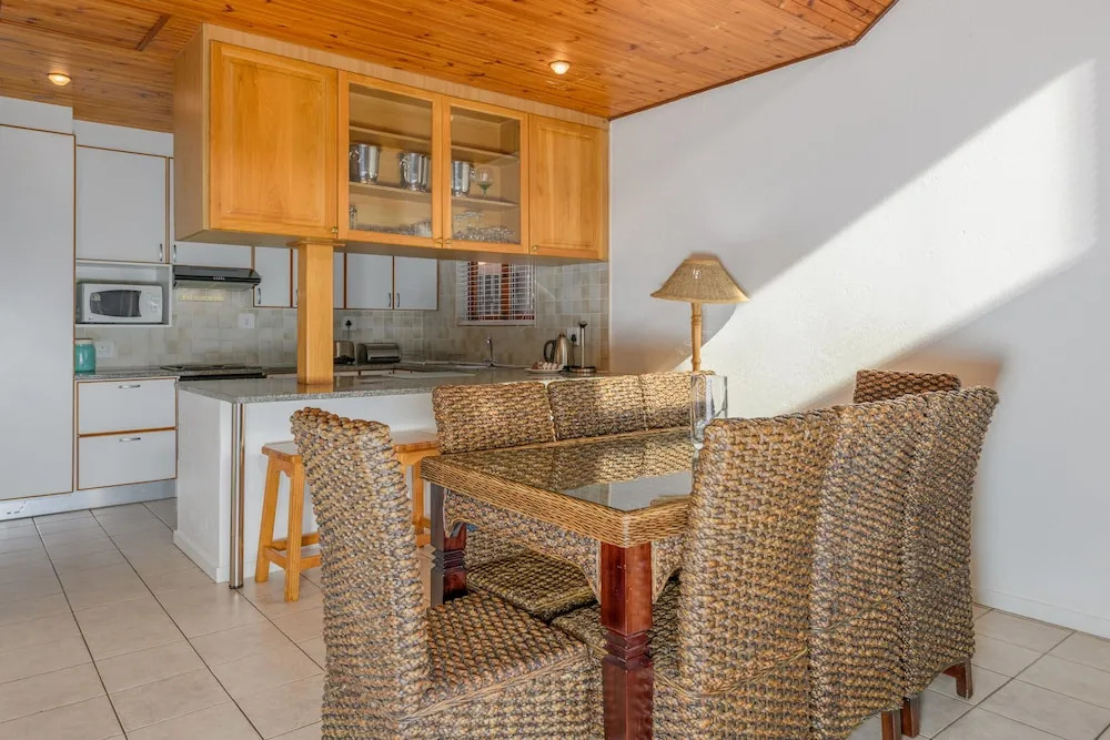 San Lameer Villa Rentals 10301