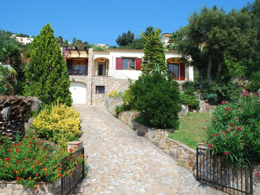 Lovely Detached Villa with Private Swimming Pool in Calonge near Beach