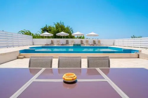 Oniros Villa