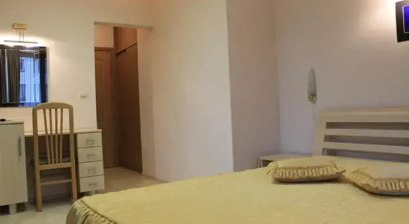Stela Guest House