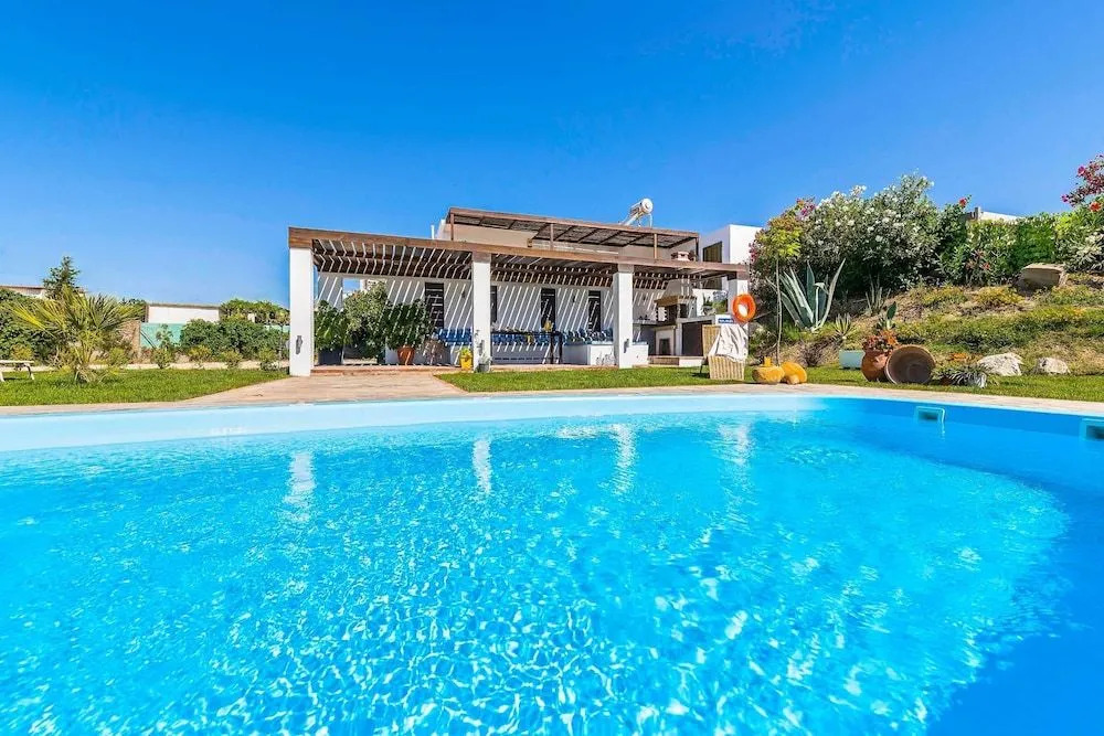 Afantou Beach Villa
