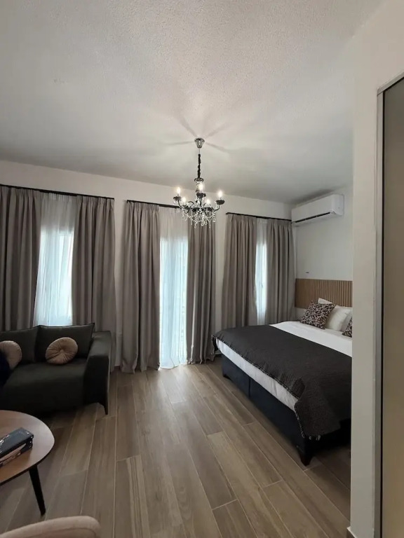 The Jax Luxury City Suites