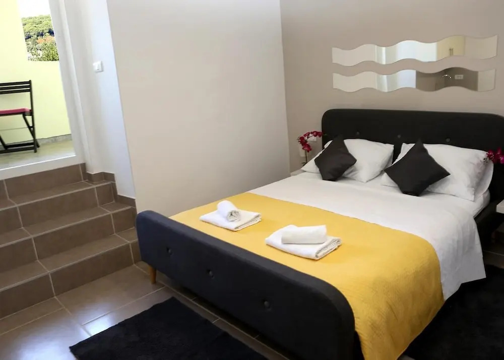 Arena Prestige Rooms
