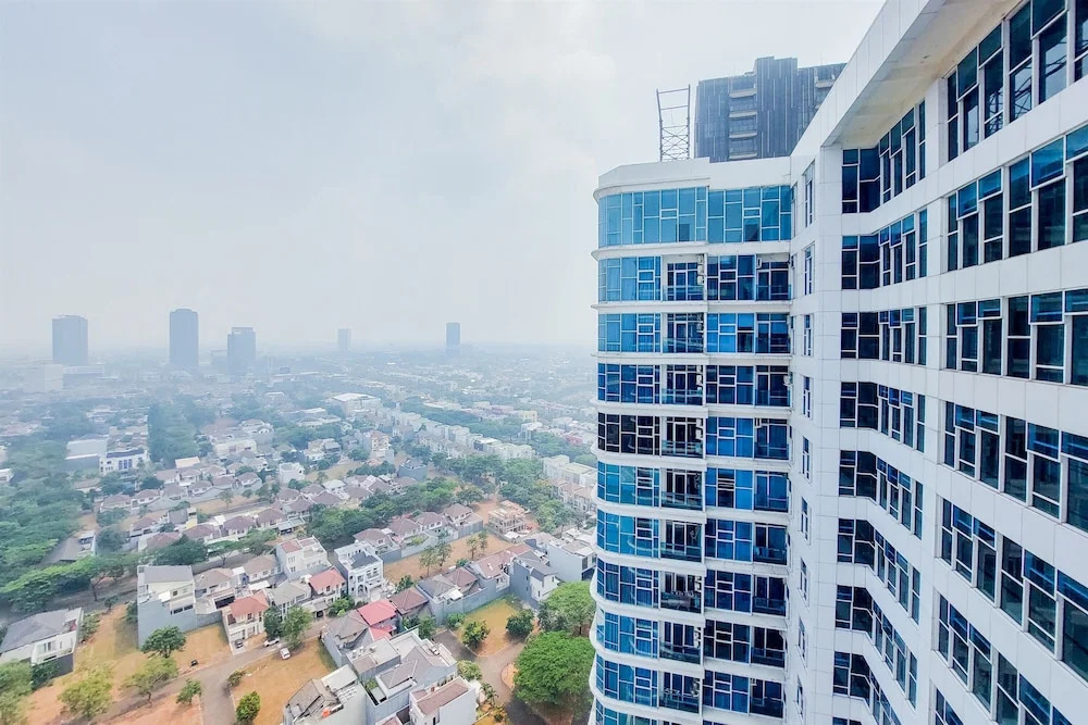 Comfort 2Br At Brooklyn Alam Sutera Apartment