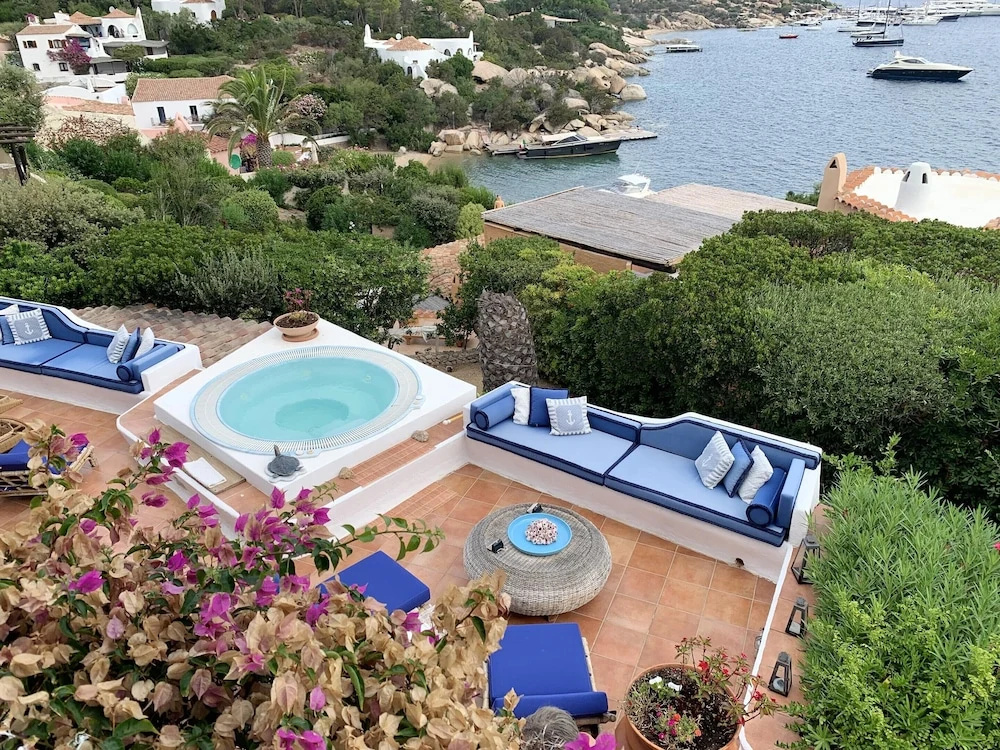 Villa With 4 Bedrooms in Porto Rafael , With Wonderful sea View, Enclosed Garden and Wifi