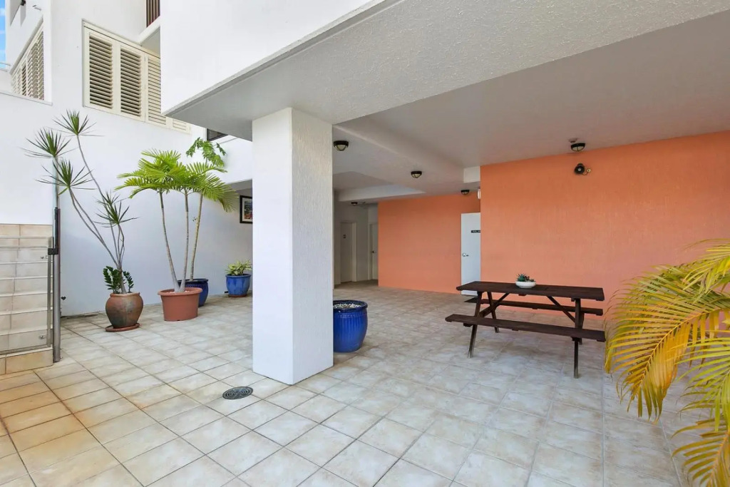 Stunning Costal 3 Bedroom Apartment In Cairns Cbd