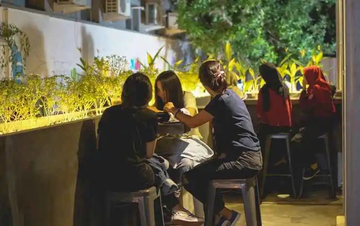 Home Addicts Hostel